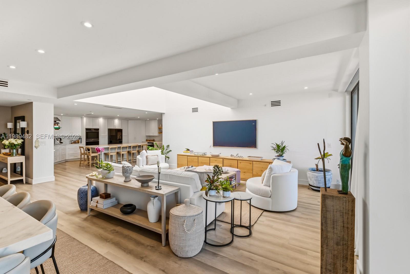 151 Crandon Blvd #1222 Key Biscayne, FL 33149