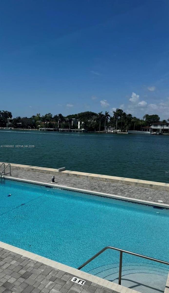 6484 Indian Crk Dr #107 Miami Beach, FL 33141