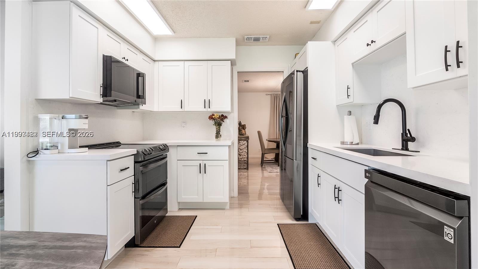 7101 NW 40th St Coral Springs, FL 33065