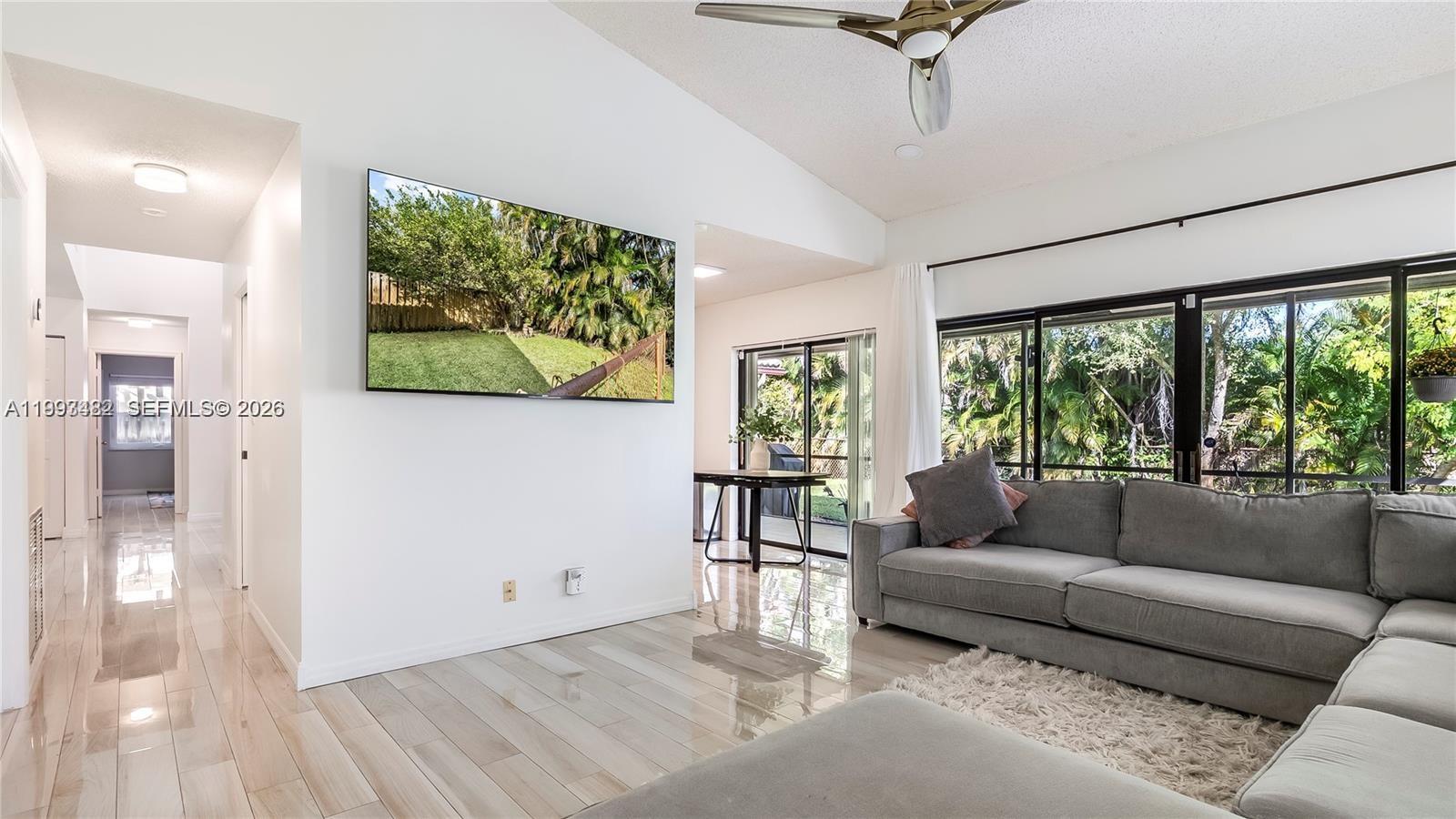 7101 NW 40th St Coral Springs, FL 33065