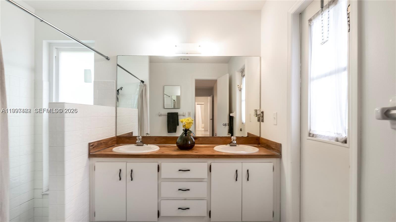 7101 NW 40th St Coral Springs, FL 33065