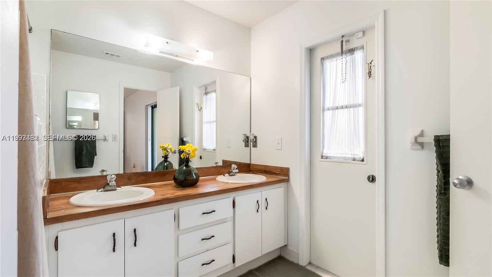 7101 NW 40th St Coral Springs, FL 33065