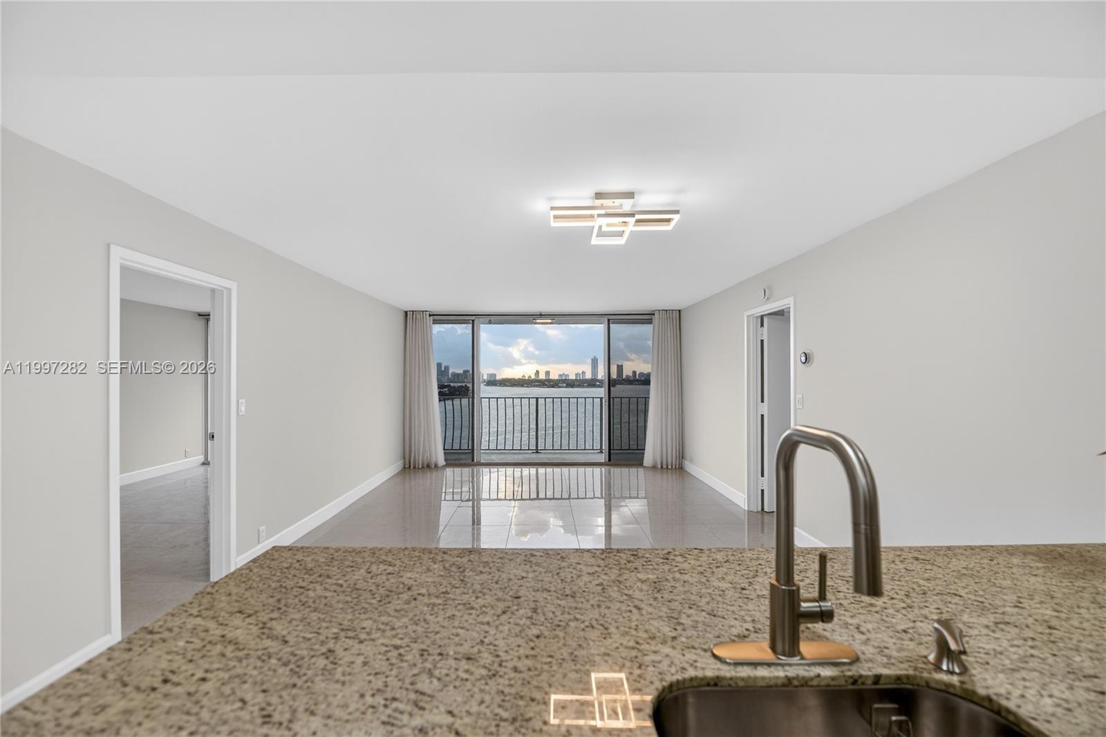 7601 E Treasure Dr #1119 North Bay Village, FL 33141