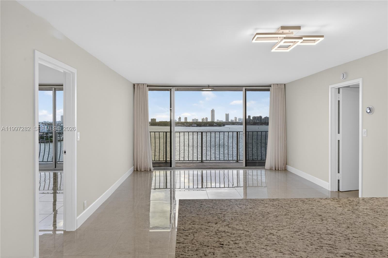 7601 E Treasure Dr #1119 North Bay Village, FL 33141