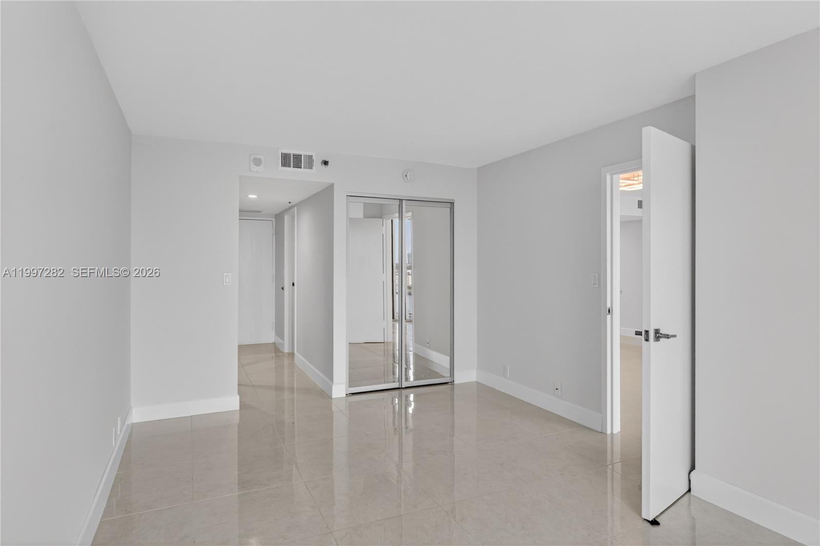7601 E Treasure Dr #1119 North Bay Village, FL 33141