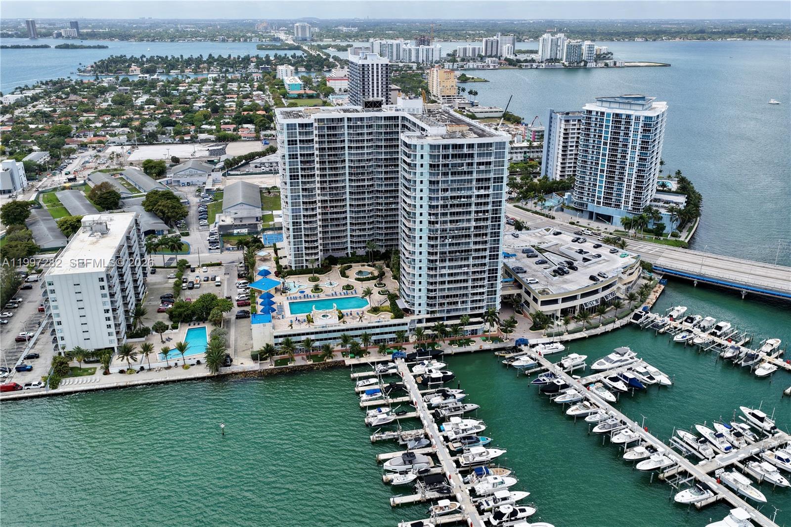 7601 E Treasure Dr #1119 North Bay Village, FL 33141