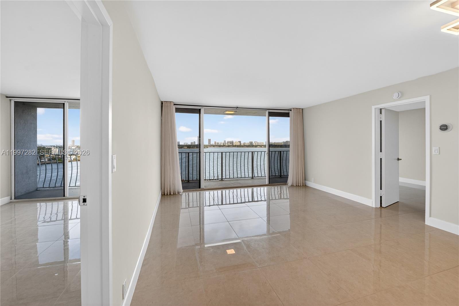 7601 E Treasure Dr #1119 North Bay Village, FL 33141