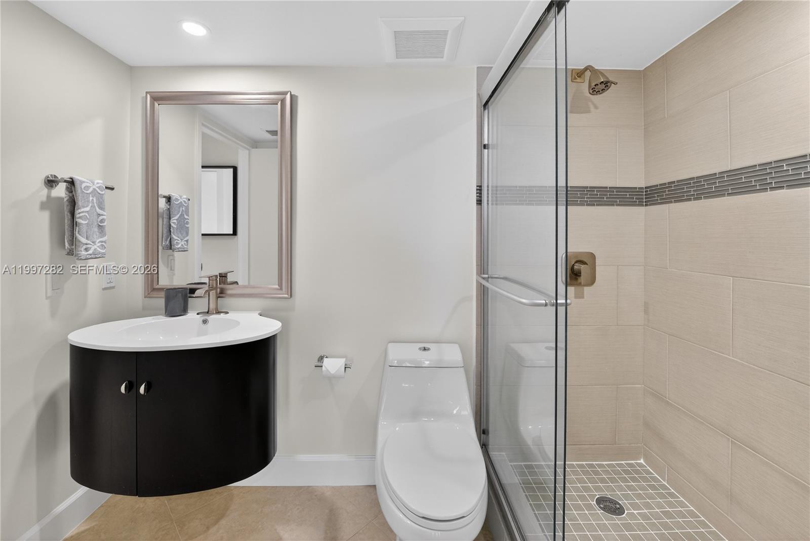 7601 E Treasure Dr #1119 North Bay Village, FL 33141