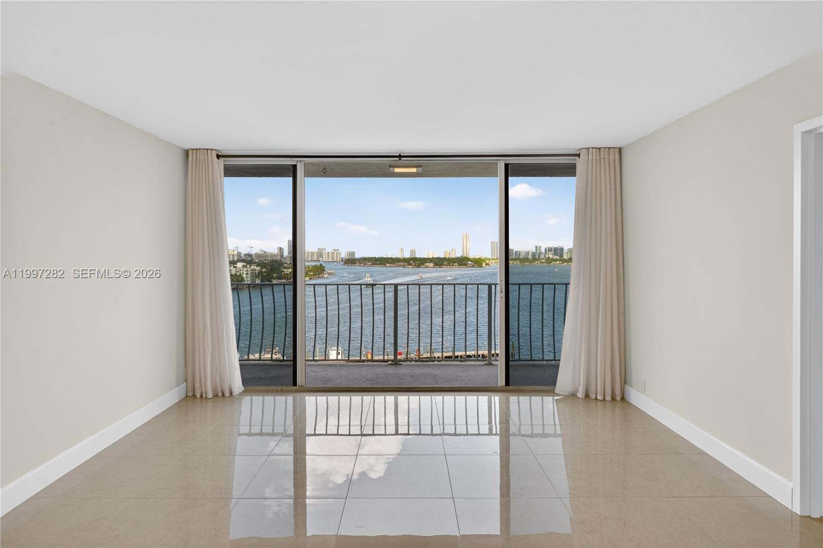 7601 E Treasure Dr #1119 North Bay Village, FL 33141