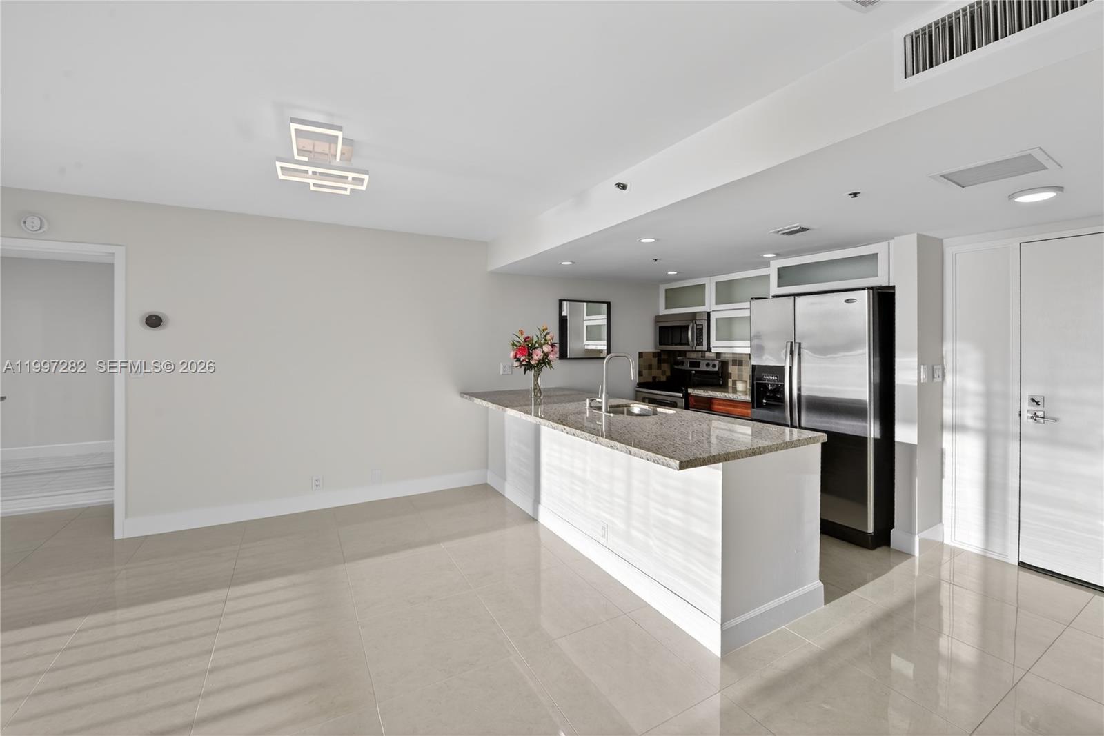 7601 E Treasure Dr #1119 North Bay Village, FL 33141