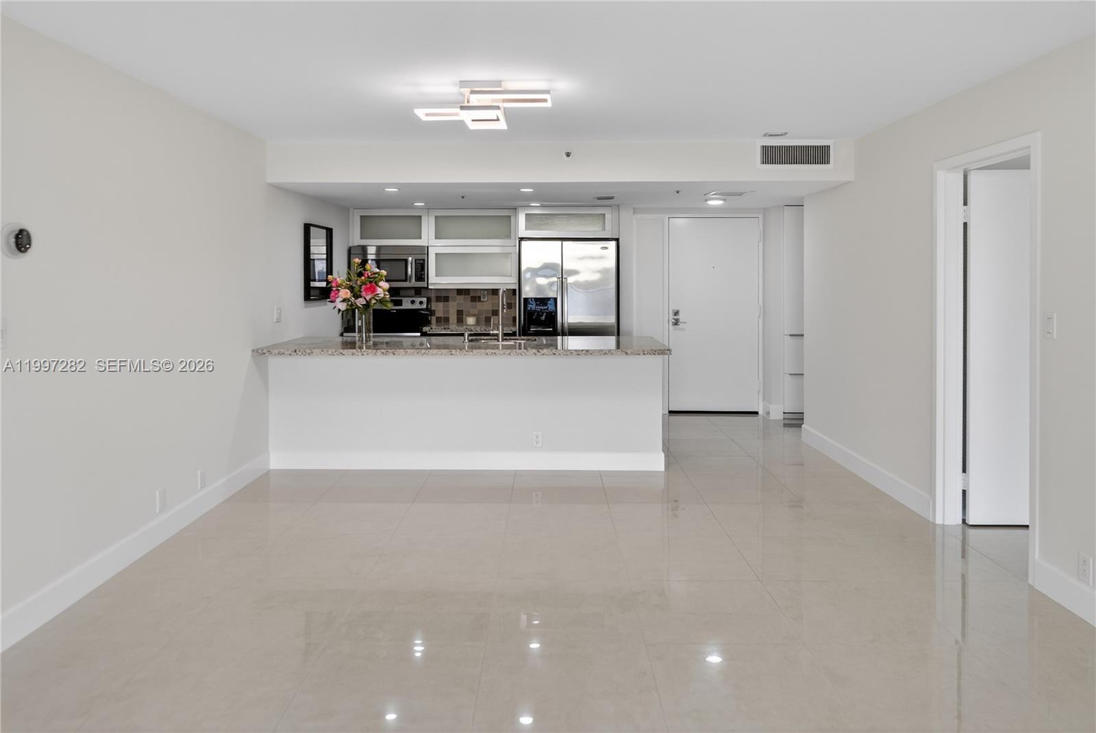 7601 E Treasure Dr #1119 North Bay Village, FL 33141