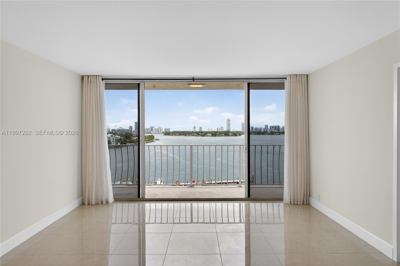 7601 E Treasure Dr #1119 North Bay Village, FL 33141
