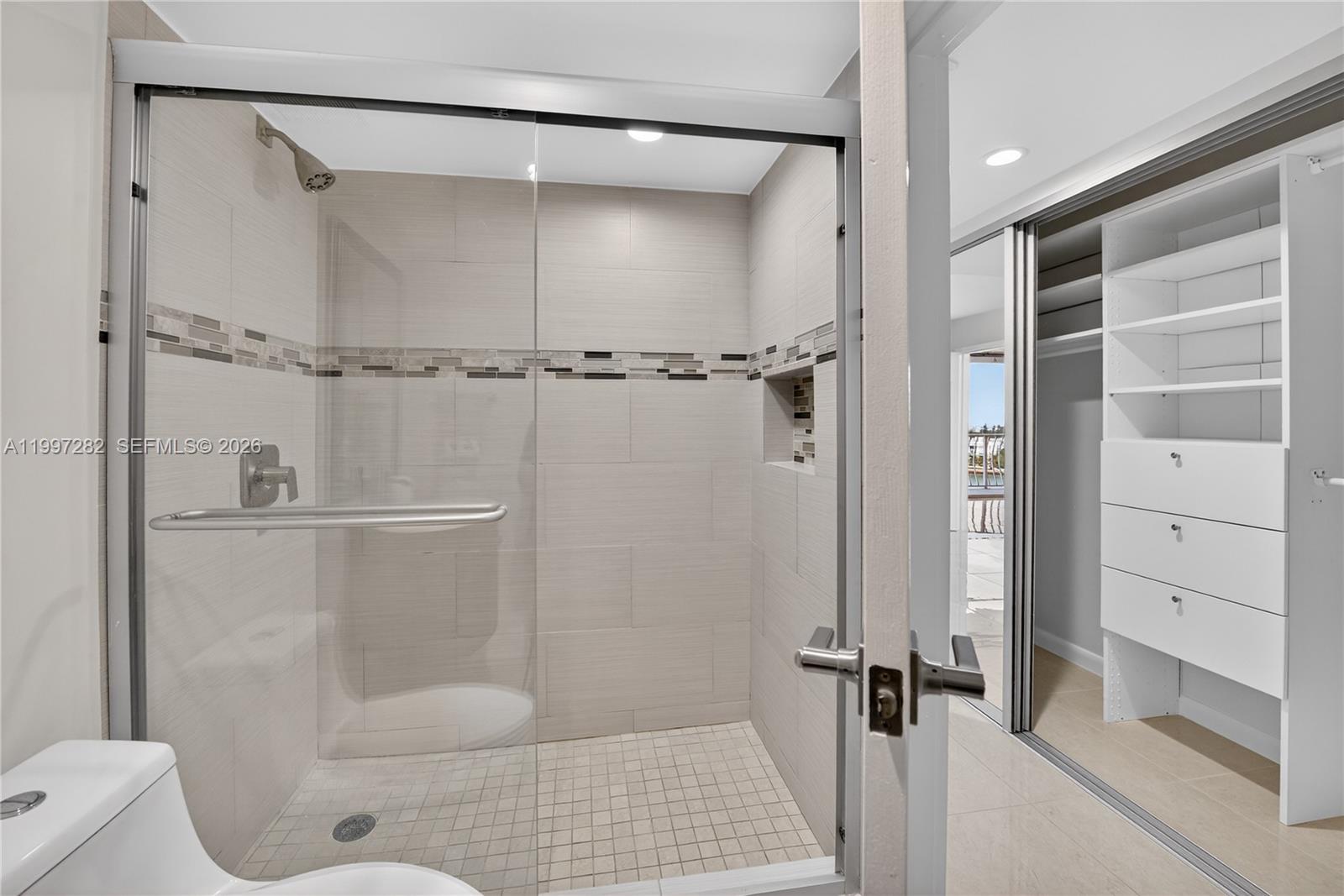 7601 E Treasure Dr #1119 North Bay Village, FL 33141