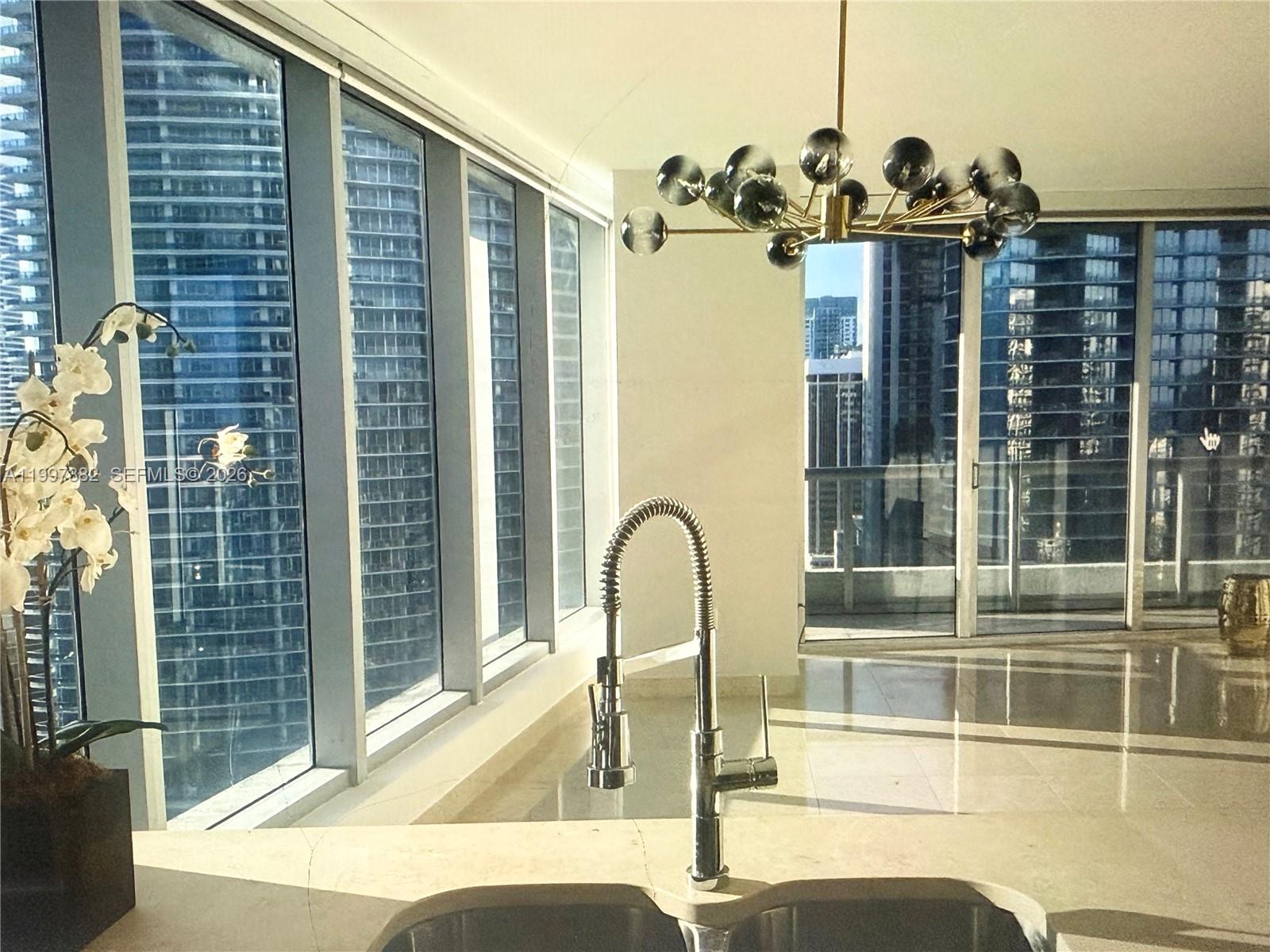 475 Brickell Ave #2915