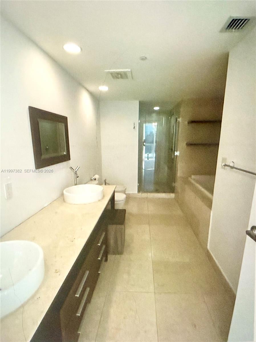 image Icon Brickell I9