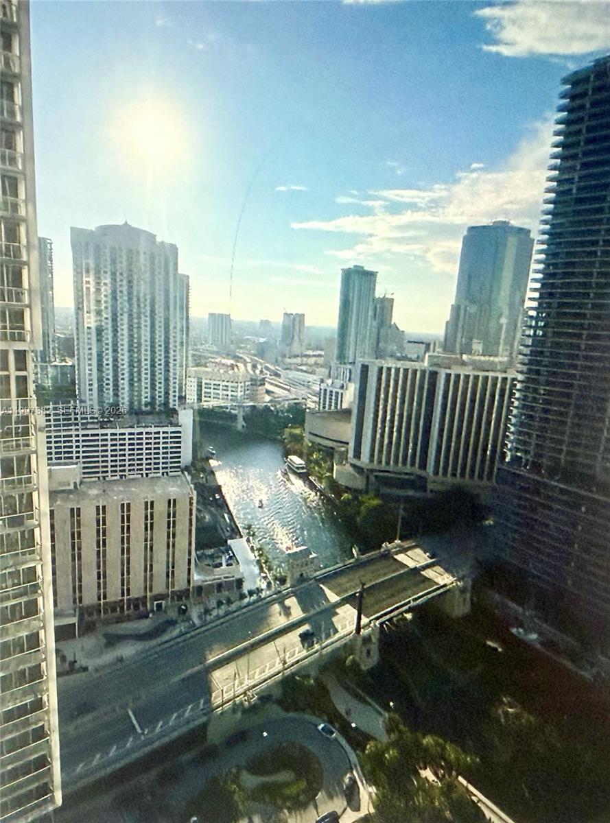 image Icon Brickell I14