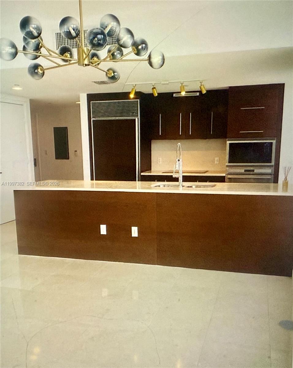 image Icon Brickell I6