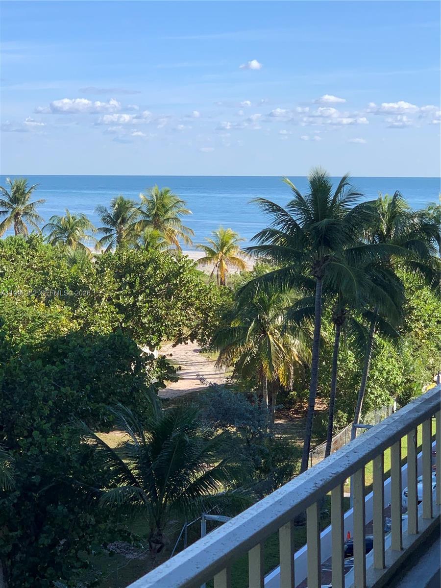 177 Ocean Ln Dr #512 Key Biscayne, FL 33149