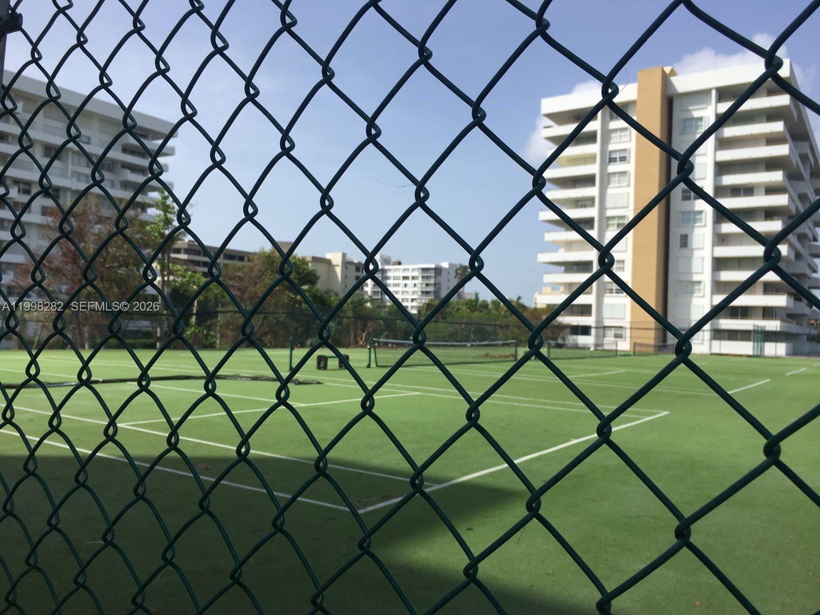 177 Ocean Ln Dr #512 Key Biscayne, FL 33149