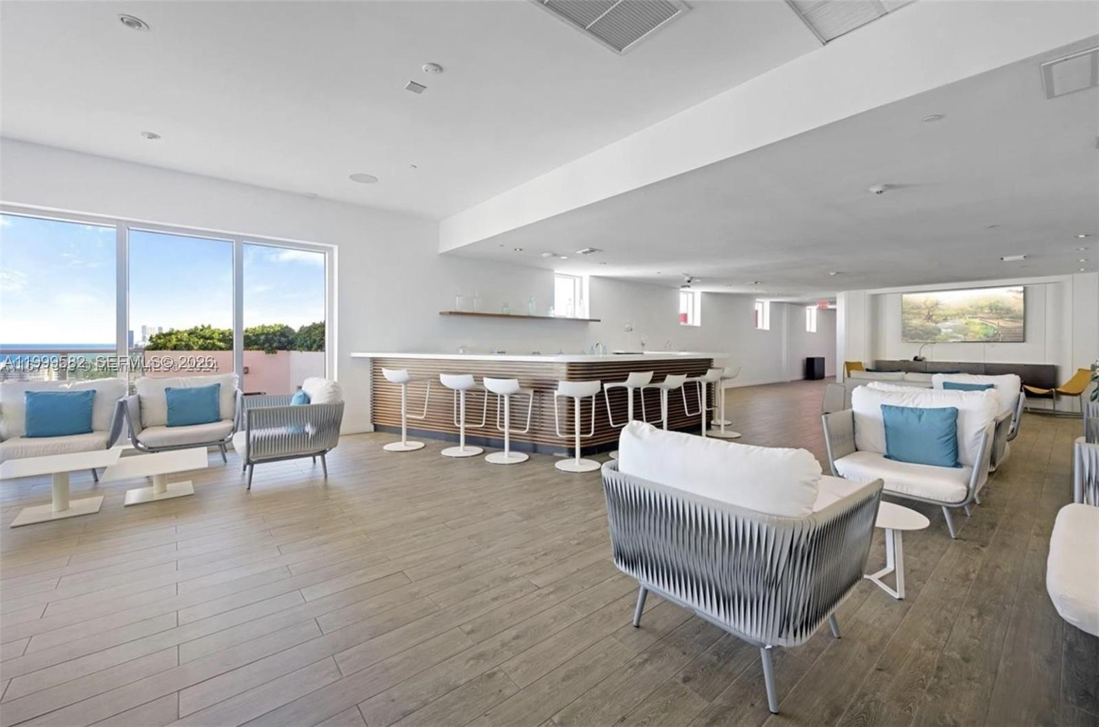 image Beachwalk Condominium12