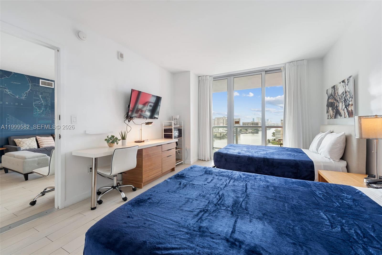 image Beachwalk Condominium16