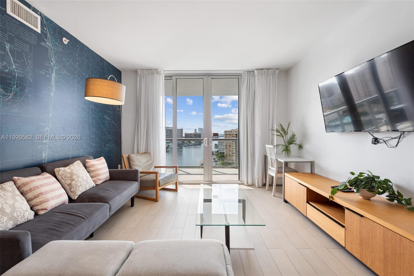 image Beachwalk Condominium4