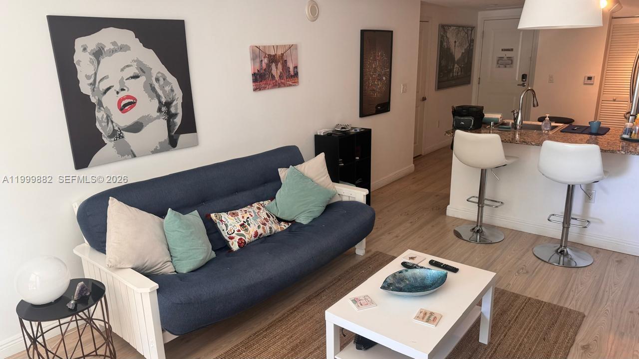 400 N Federal Hwy #215N