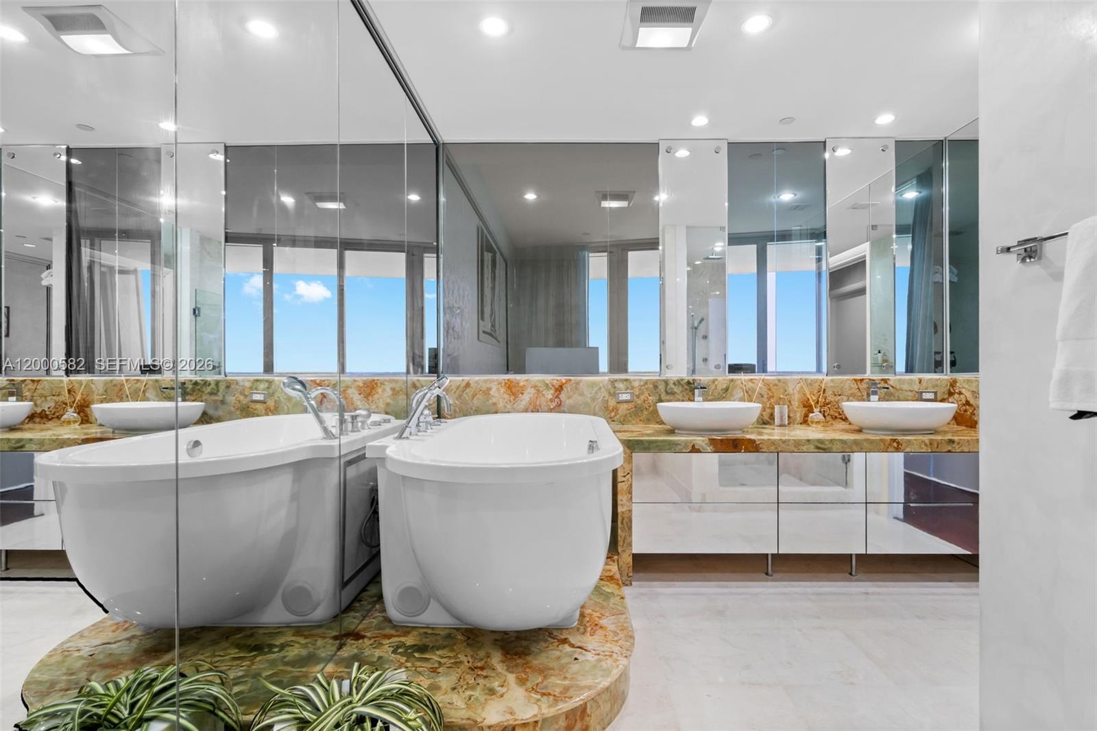 17121 Collins Ave #PH4406 Sunny Isles Beach, FL 33160