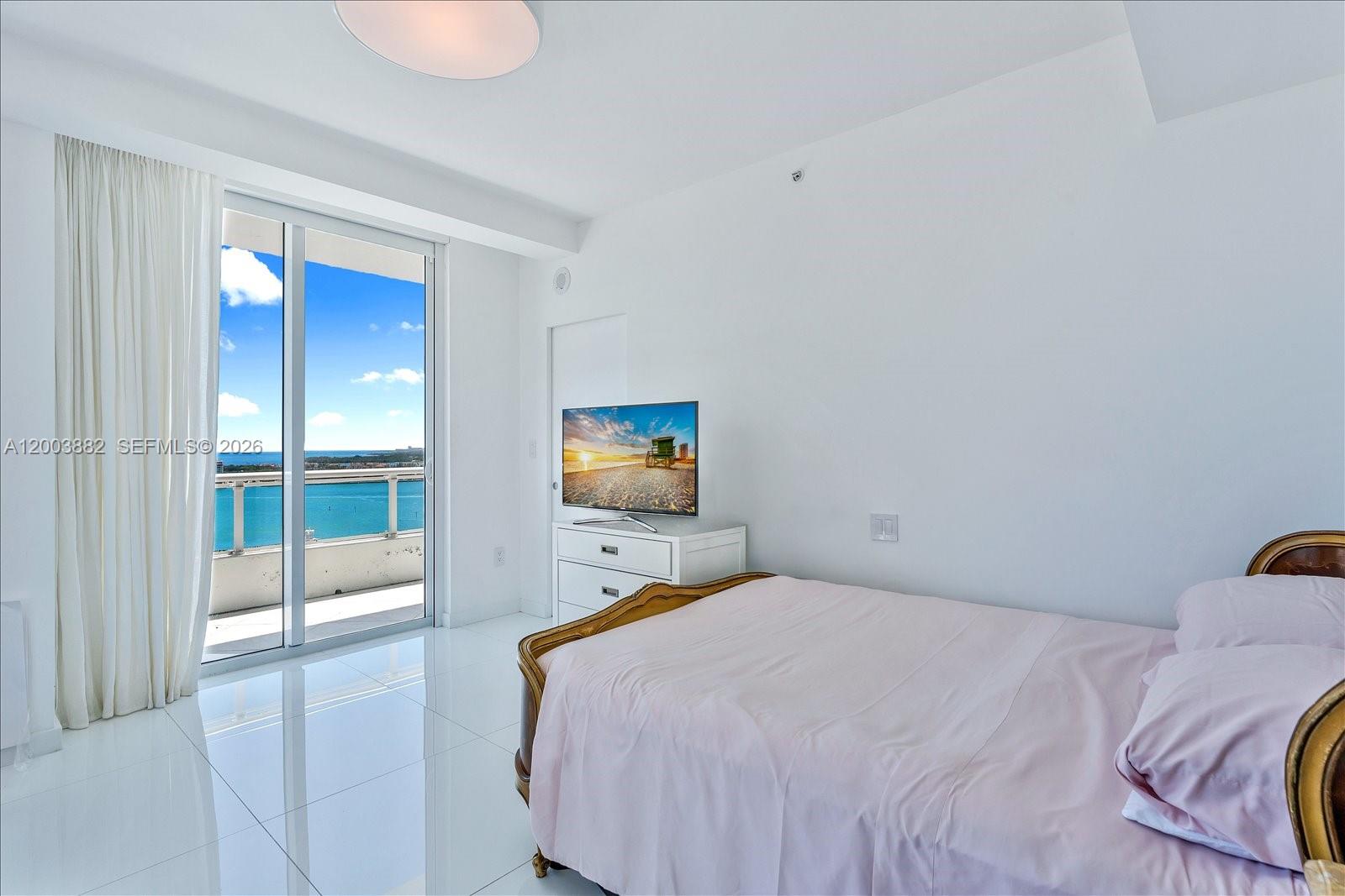 520 West Ave #2101 Miami Beach, FL 33139