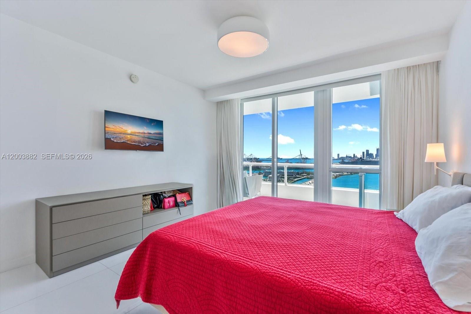 520 West Ave #2101 Miami Beach, FL 33139