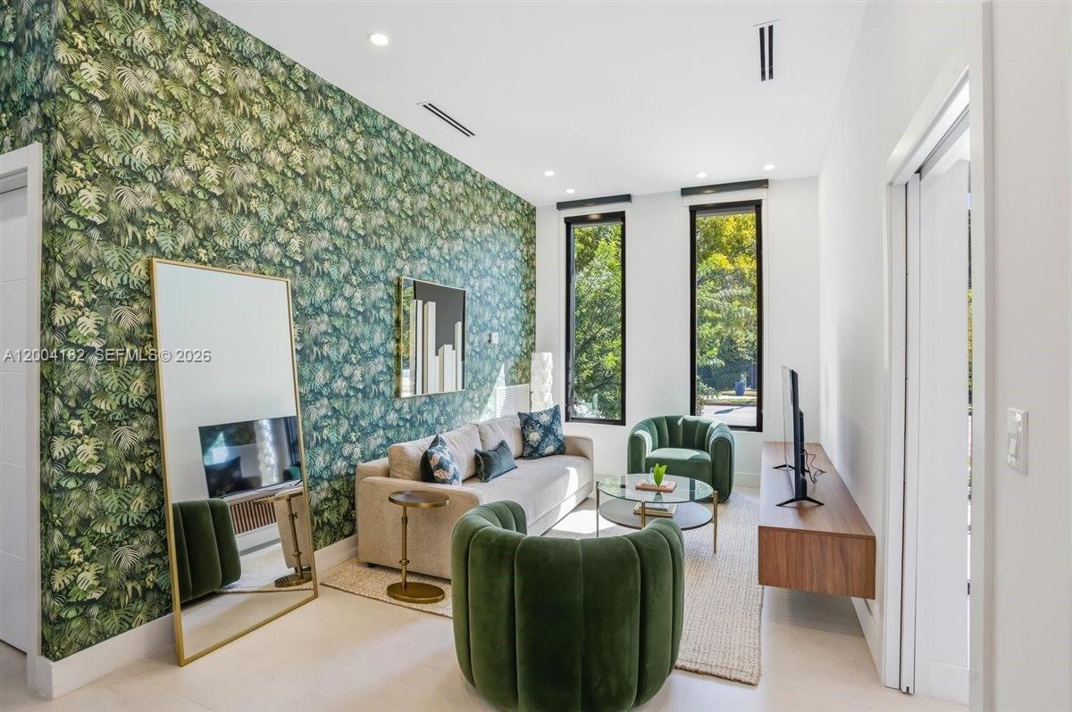 4354 Alton Rd Miami Beach, FL 33140