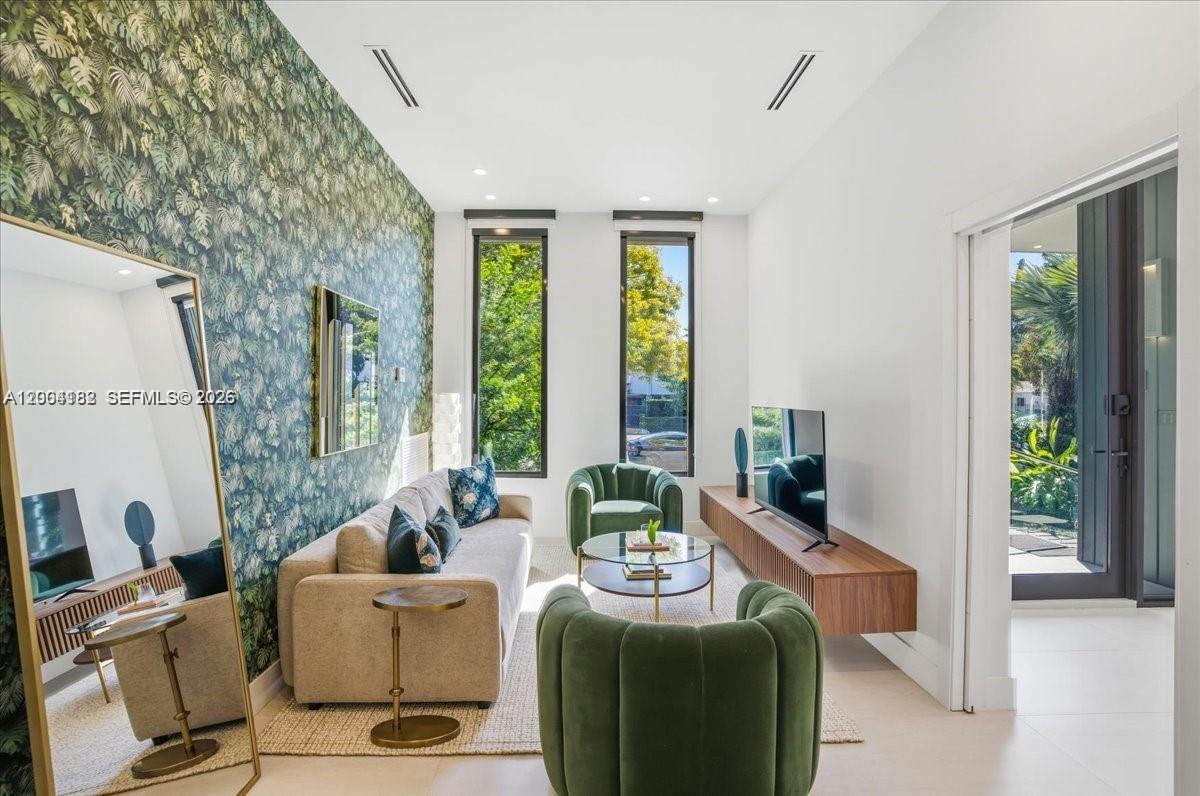 4354 Alton Rd Miami Beach, FL 33140