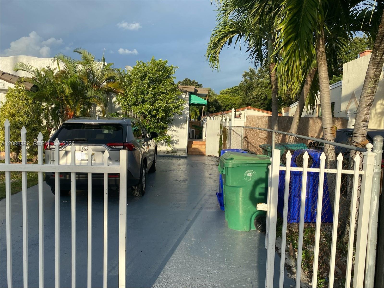 1631 NW 29th Ave #2