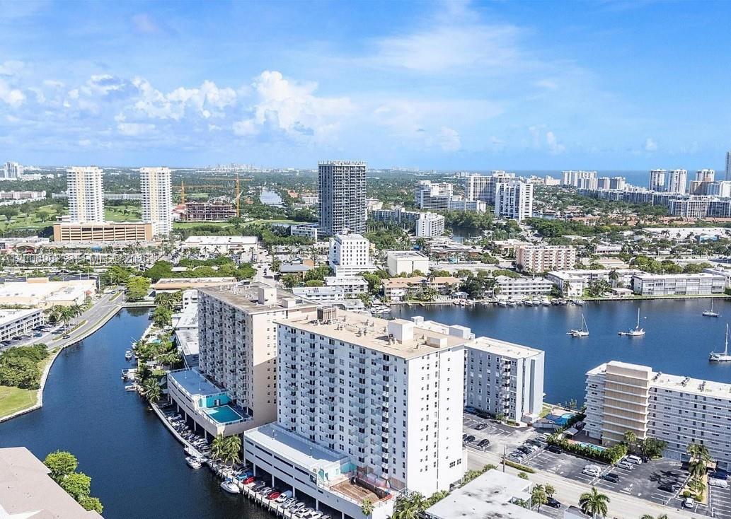 427 Golden Isles Dr #7J