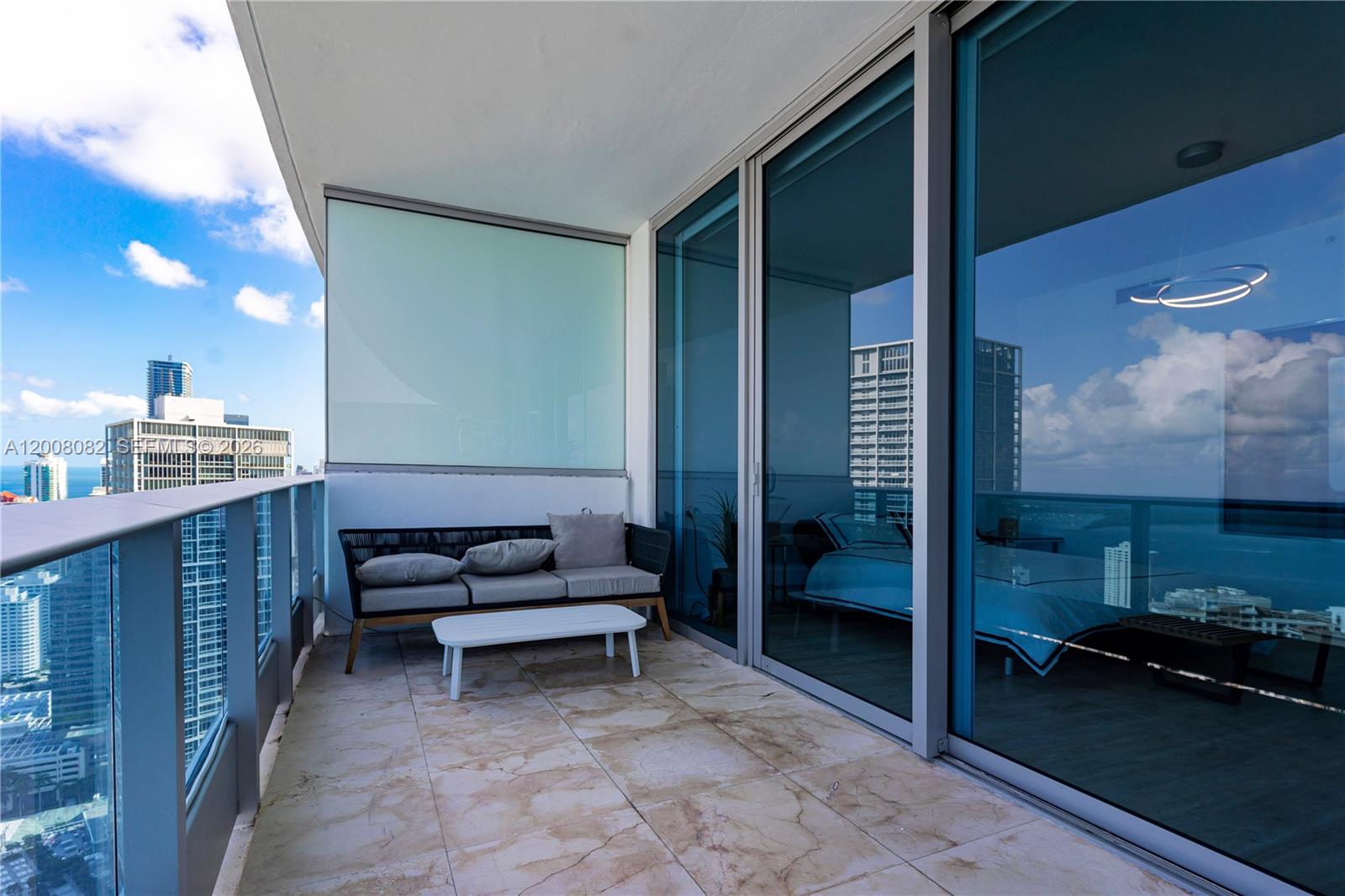 image Epic Residences28