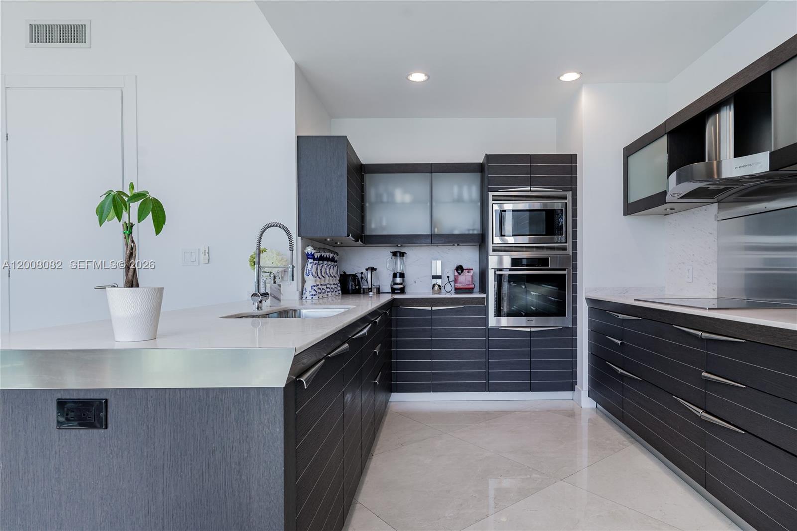 image Epic Residences8