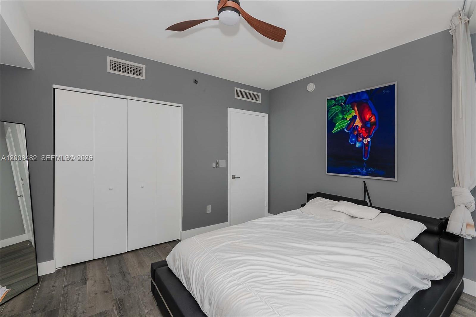 465 Brickell Ave #5101 Miami, FL 33131