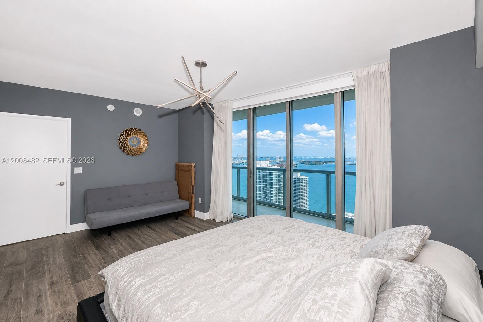 465 Brickell Ave #5101 Miami, FL 33131