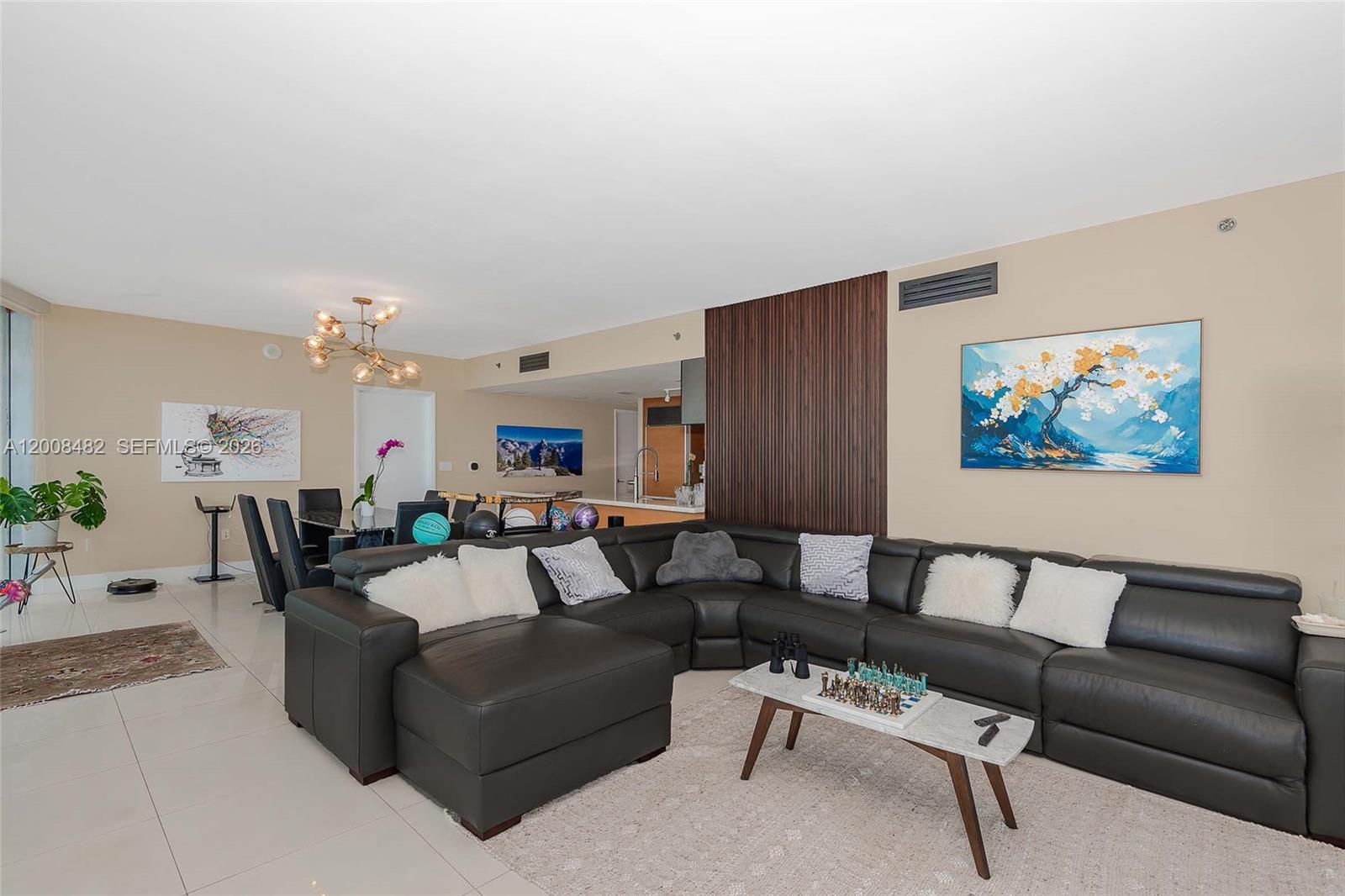 465 Brickell Ave #5101 Miami, FL 33131
