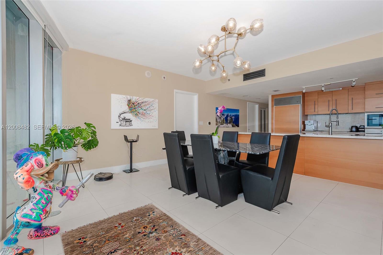 465 Brickell Ave #5101 Miami, FL 33131