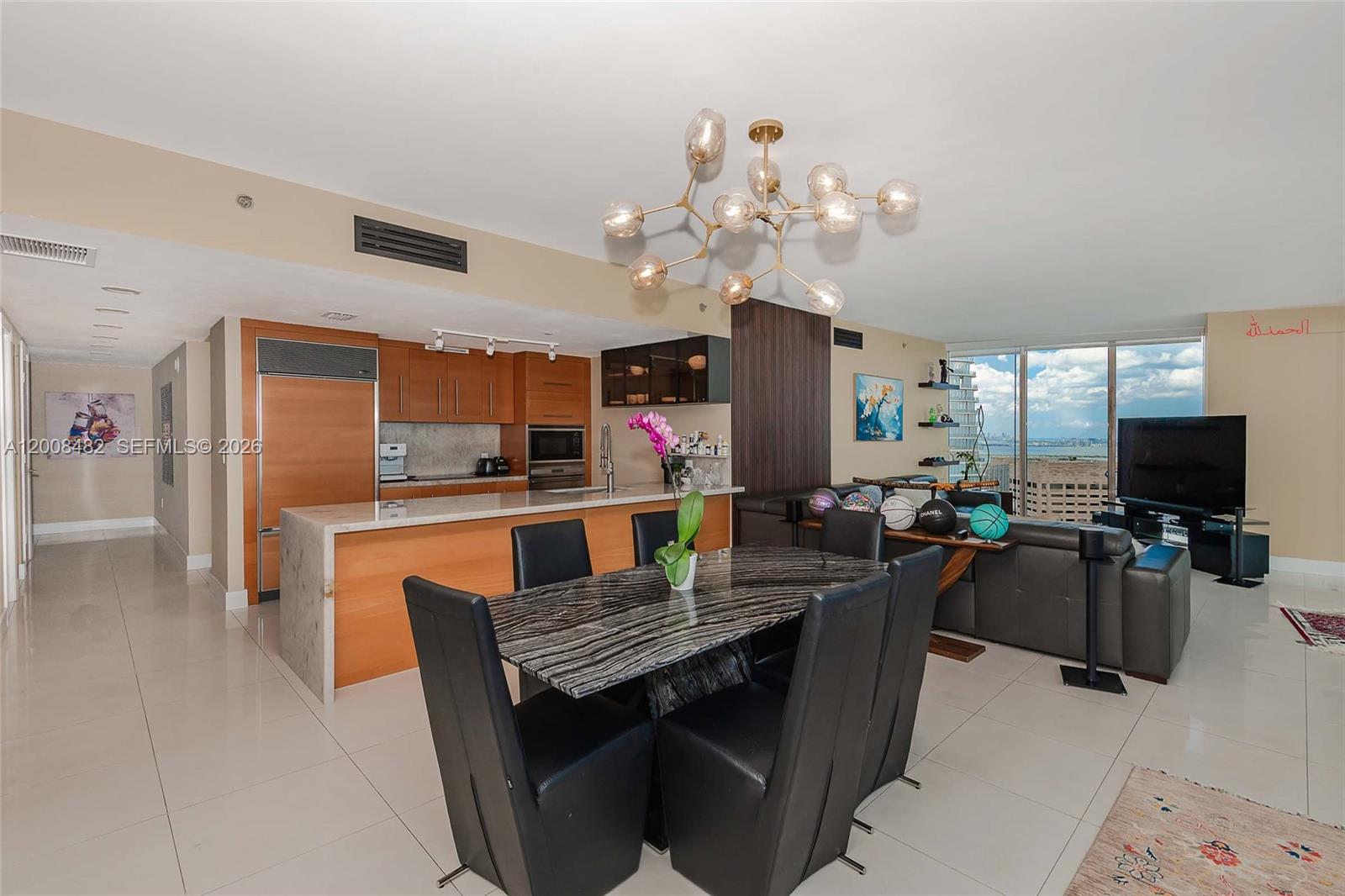 465 Brickell Ave #5101 Miami, FL 33131