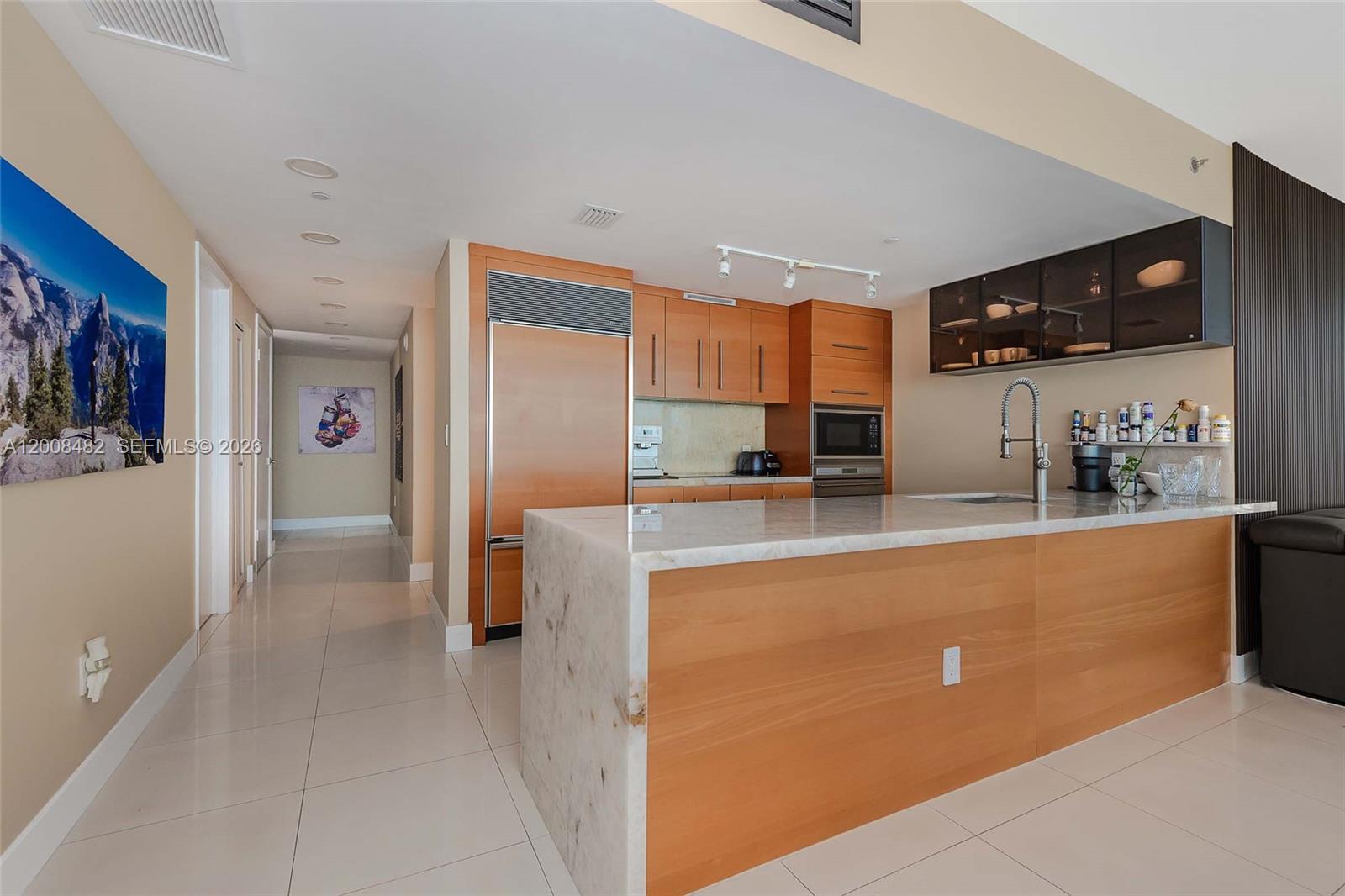 465 Brickell Ave #5101 Miami, FL 33131