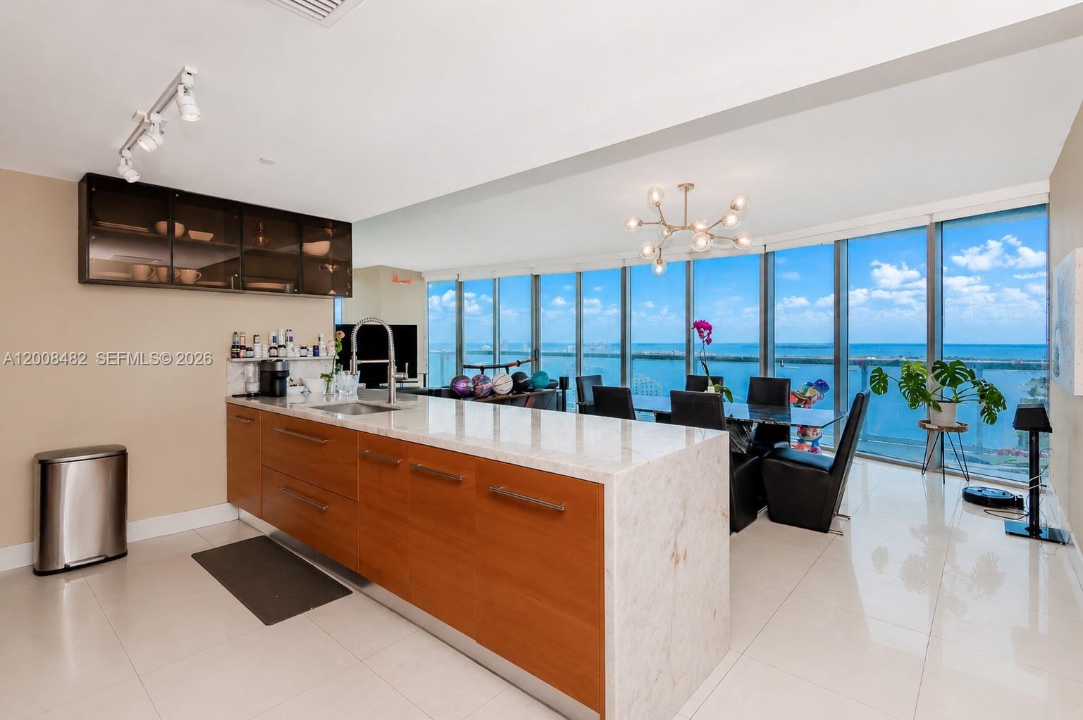 465 Brickell Ave #5101 Miami, FL 33131