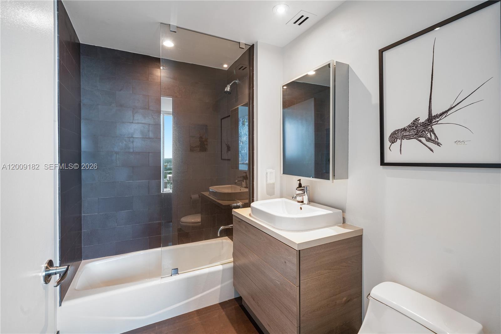 1040 Biscayne Blvd #3607 Miami, FL 33132