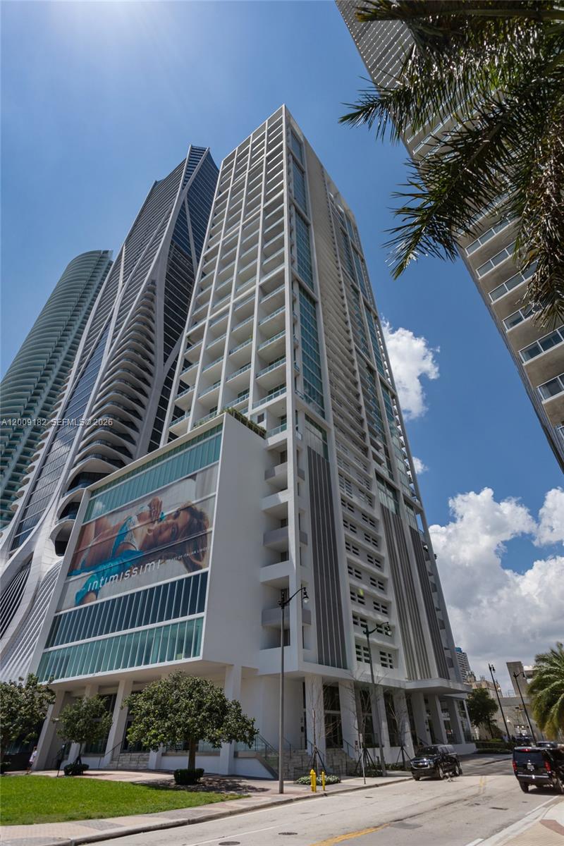 1040 Biscayne Blvd #3607 Miami, FL 33132