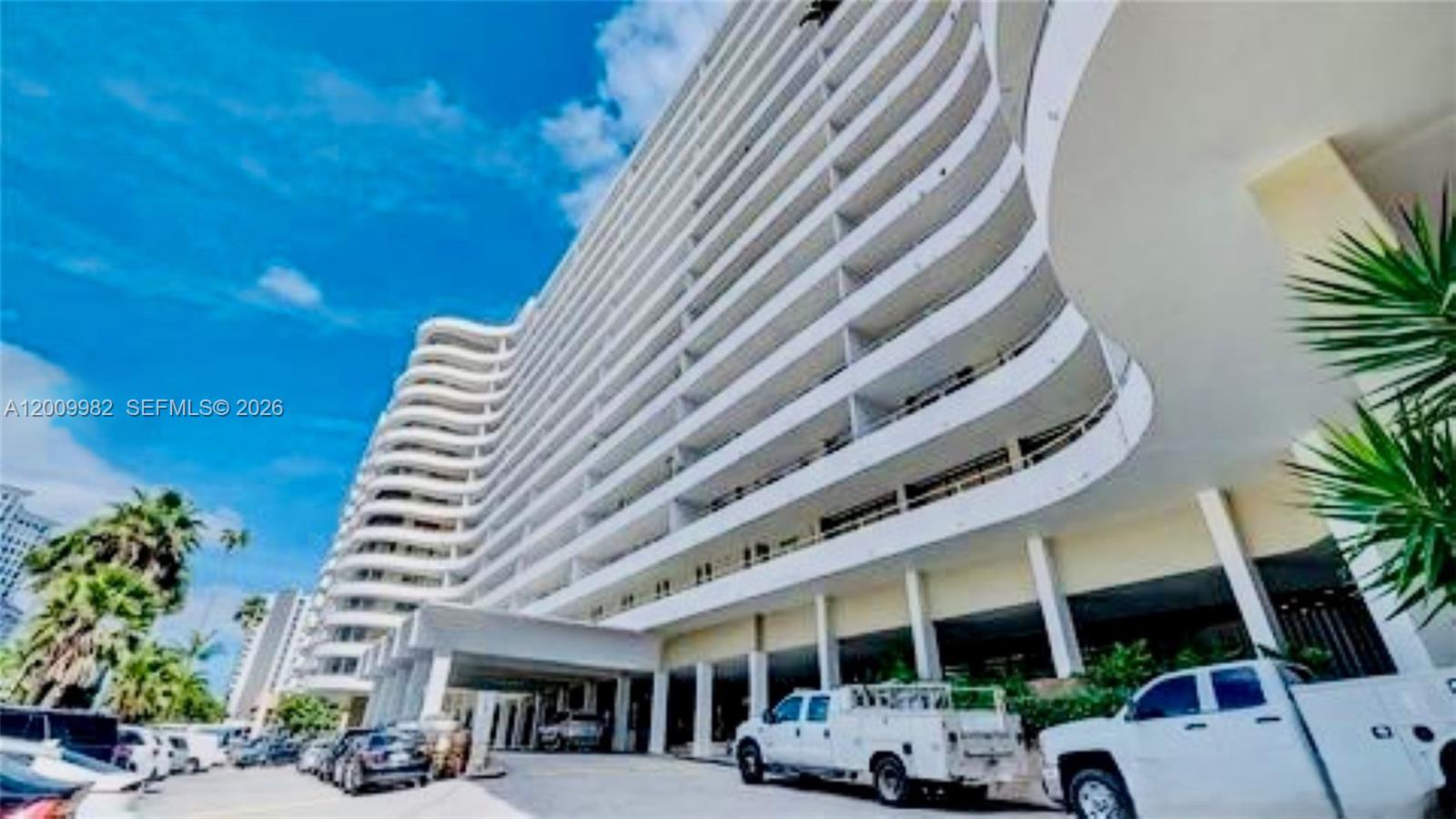 5555 Collins Ave #7P