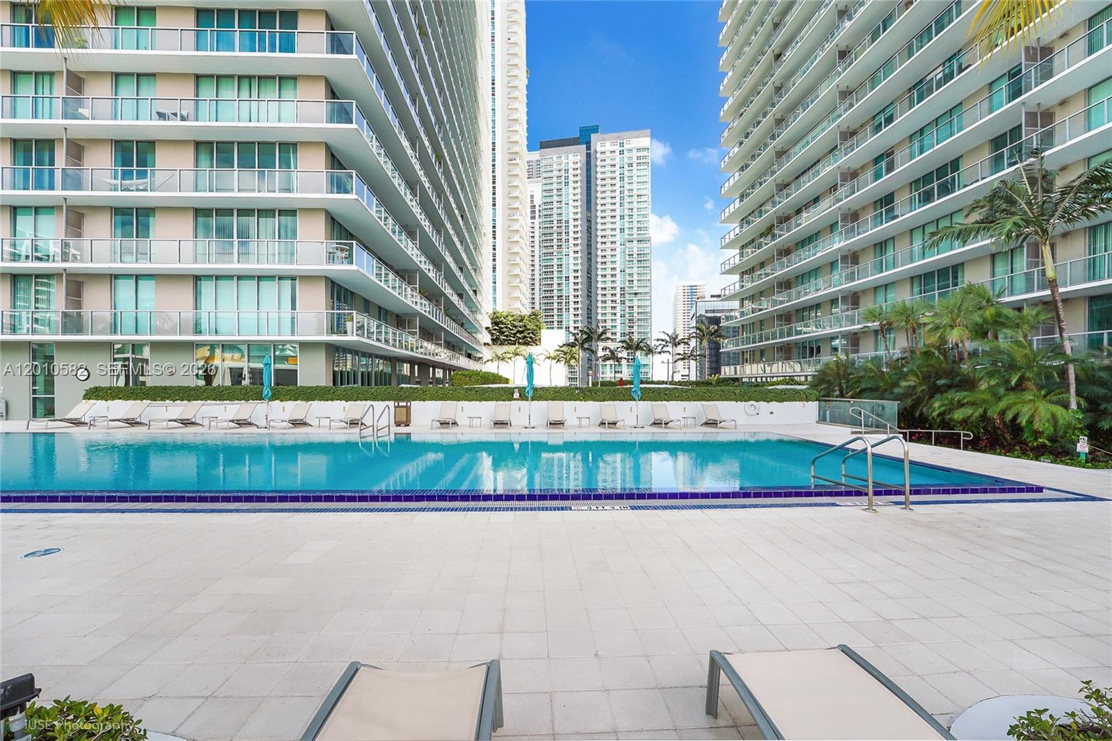 image Axis on Brickell South22