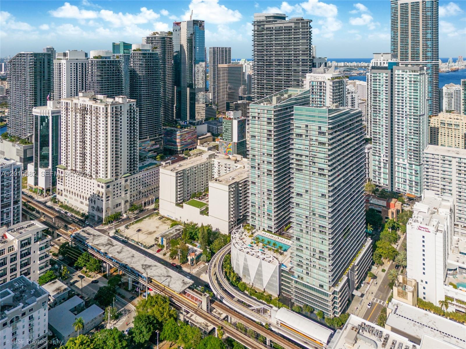 image Axis on Brickell South36