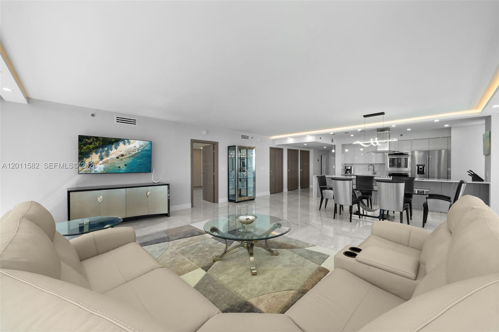 image Beach Club 27