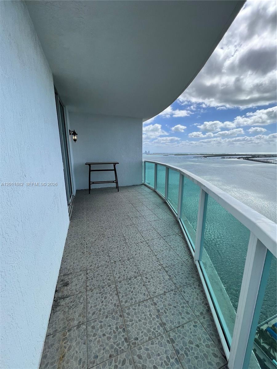 image Skyline on Brickell12